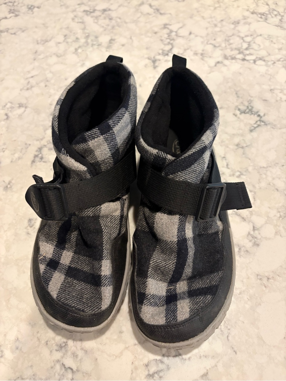 Chaco Black & Gray Plaid Paonia Comfy Booties Sz 10